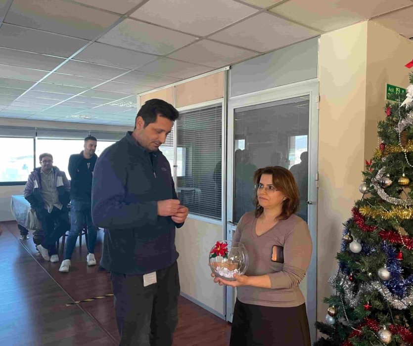 YENİ YIL KİTAP HEDİYELEŞMESİ